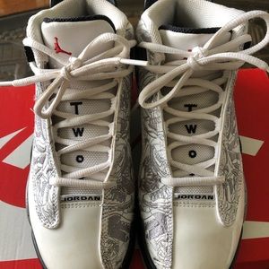 Jordan boys size 5Y sneakers